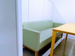 事務所　間仕切り　会議室